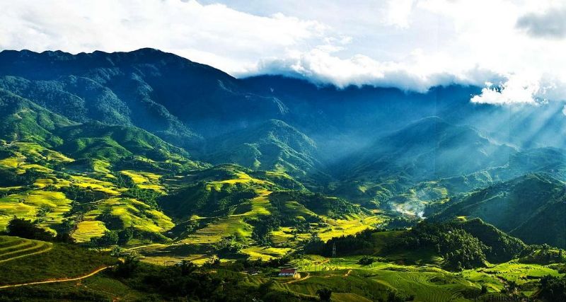 Hình ảnh núi rừng SaPa hùng vĩ bạn sẽ được chiêm ngưỡng
